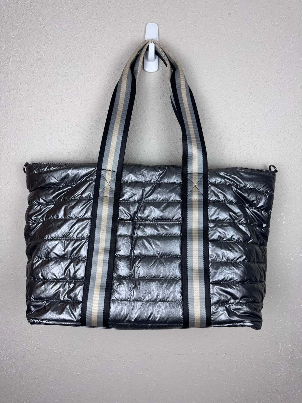 Fabletics Weekender Tote - Picture 1 of 6